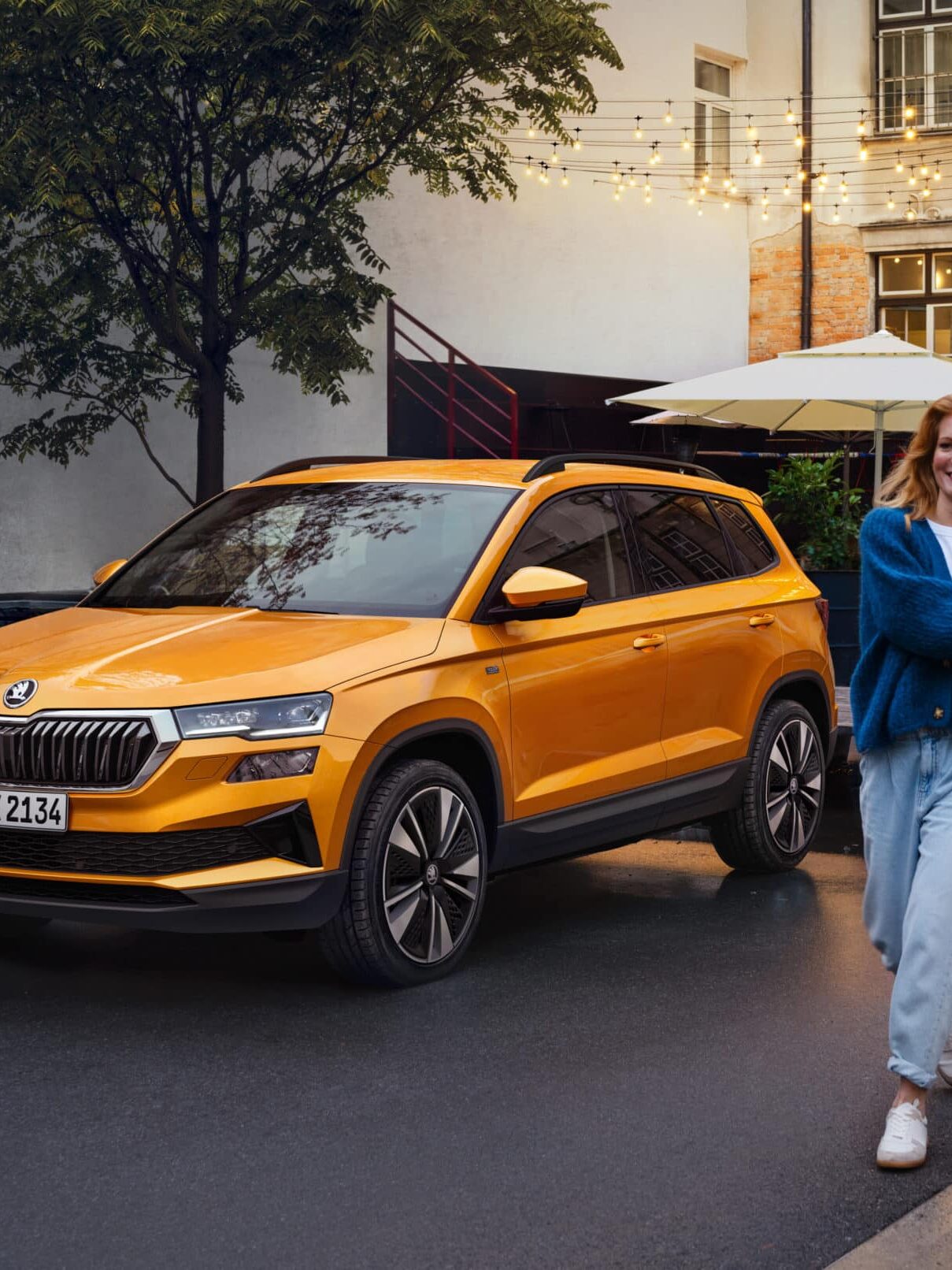skoda karoq orange frontansicht