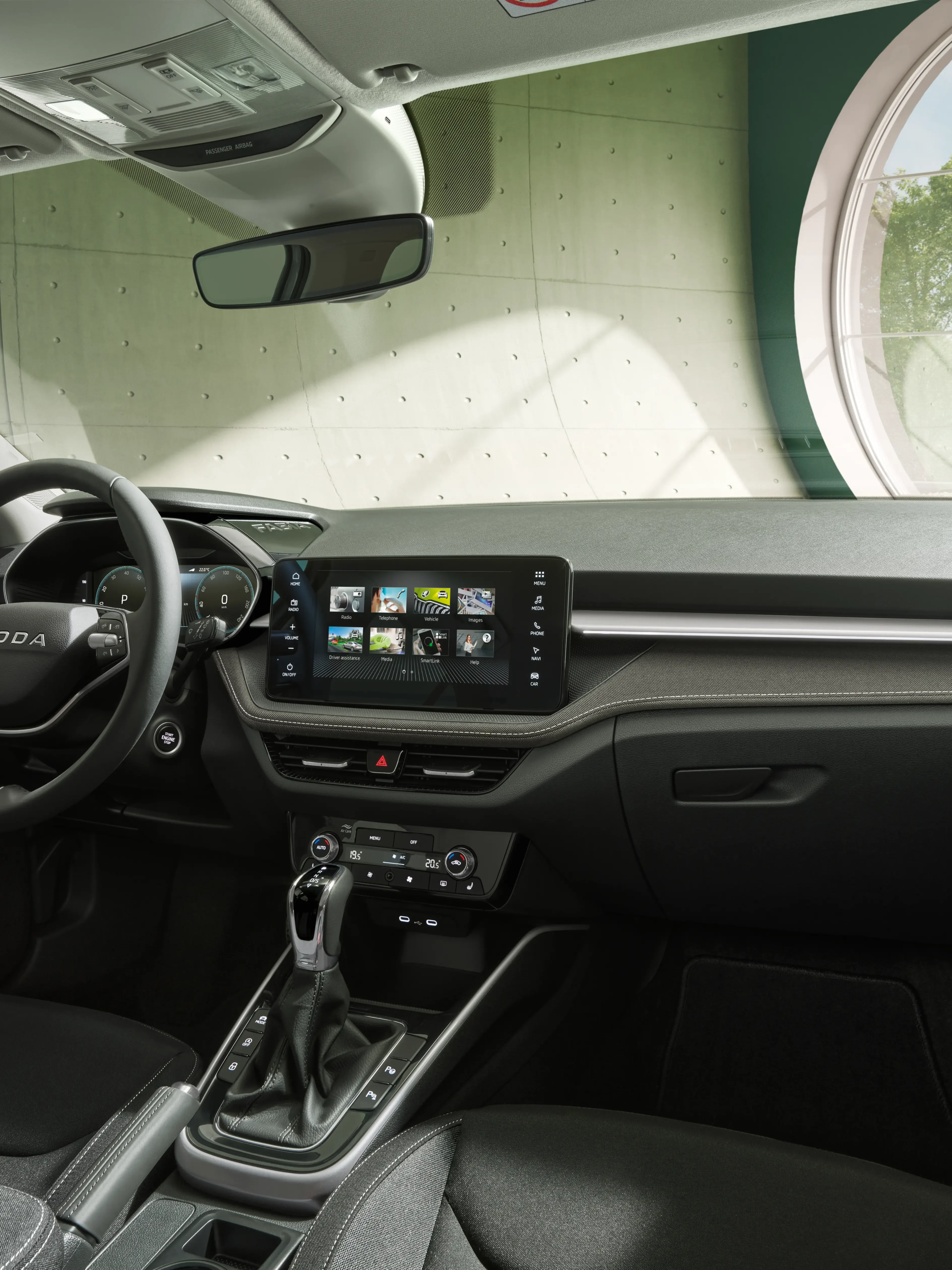 Skoda Fabia grün Innenraum